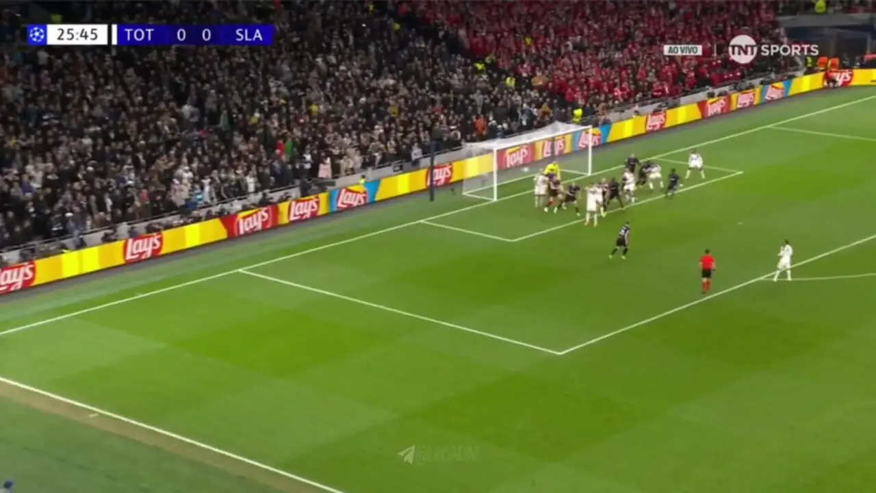 گل اول تاتنهام به اسلاویا پراگ با گل به خودی زیما