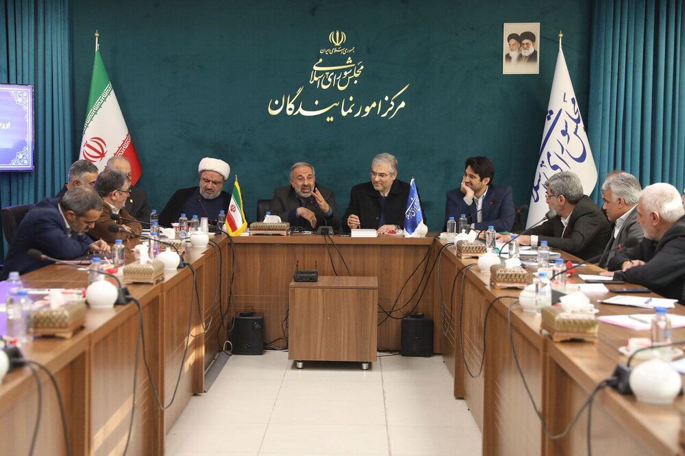 در نشست فوق العاده مجمع نمایندگان تهران درباره مطالبات بازاریان چه گذشت؟