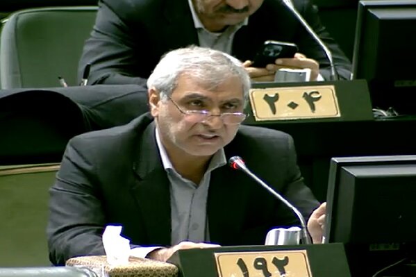 عضو کمیسیون برنامه: صورت‌های مالی دولت در گزارش تفریغ حسابرسی نشده است