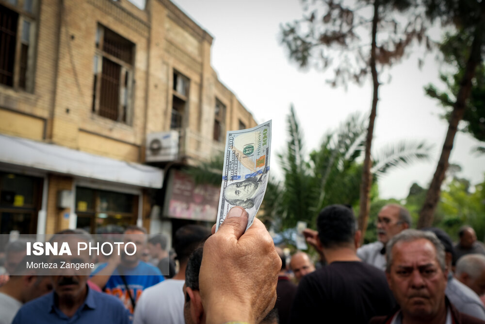 دلار بی‌مشتری ماند! - ایسنا