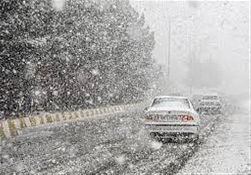 بارش برف و باران در جاده‌های 16 استان