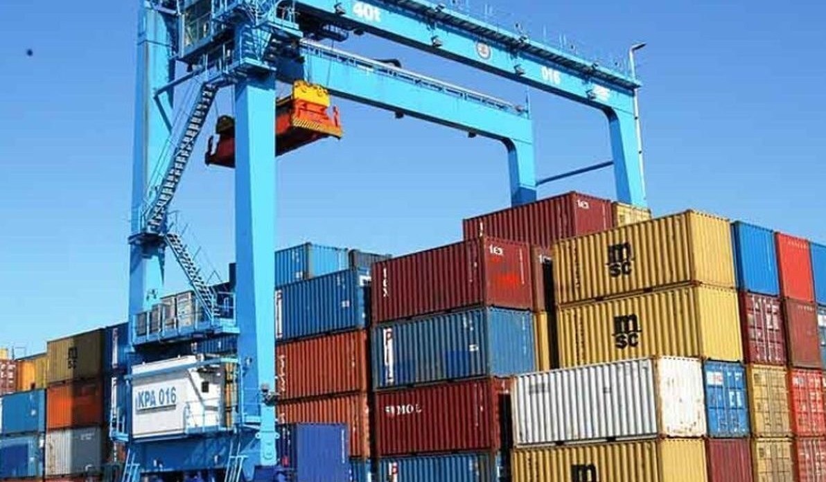 تاکید رئیس جمهور بر مدیریت واردات کالاهای لوکس و غیر ضرور