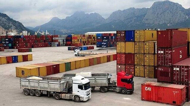 تکلیف بدهی دولت به واردکنندگان کالاهای اساسی روشن نیست